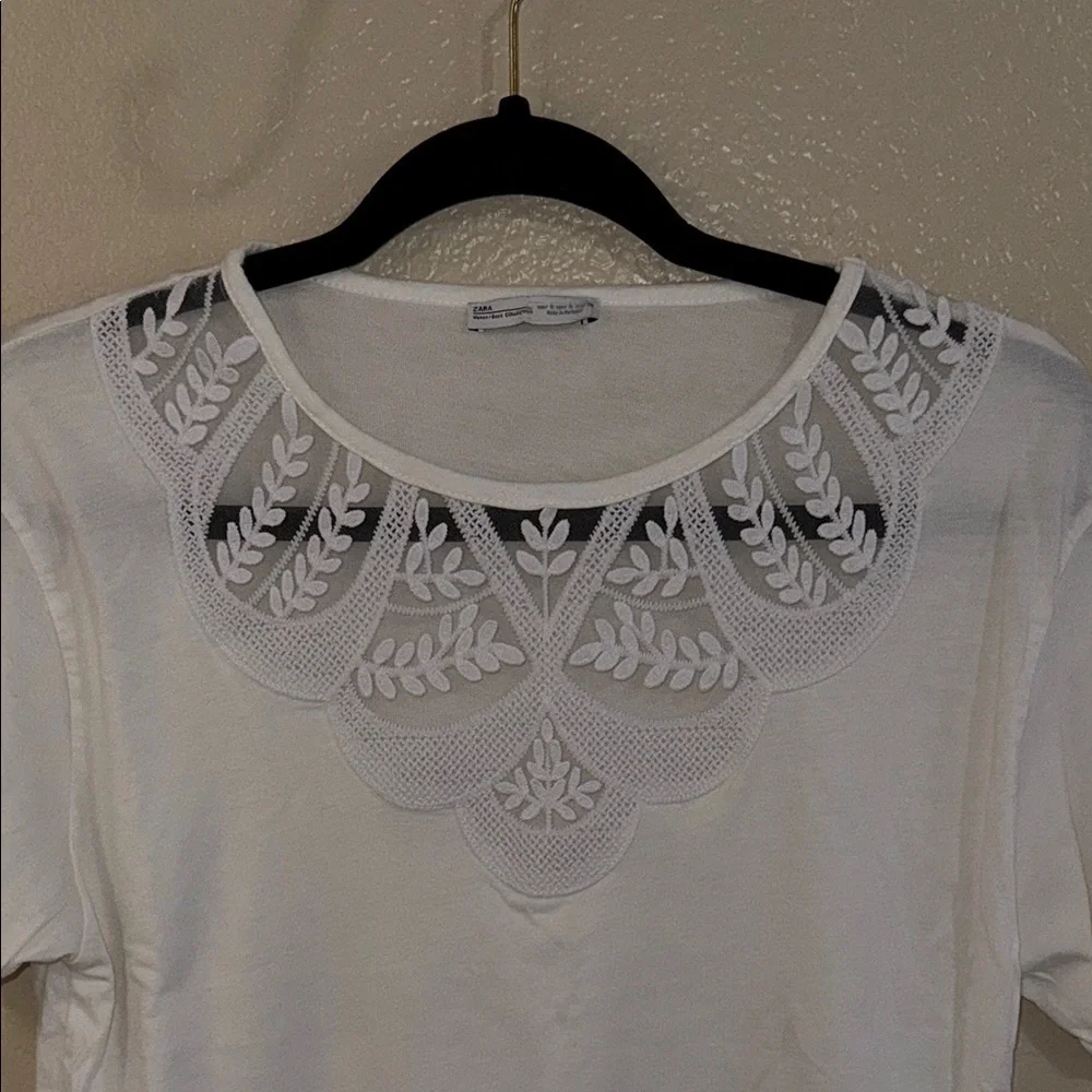 Zara Elegant White Sheer Lace Trim Top - Picture 3 of 6
